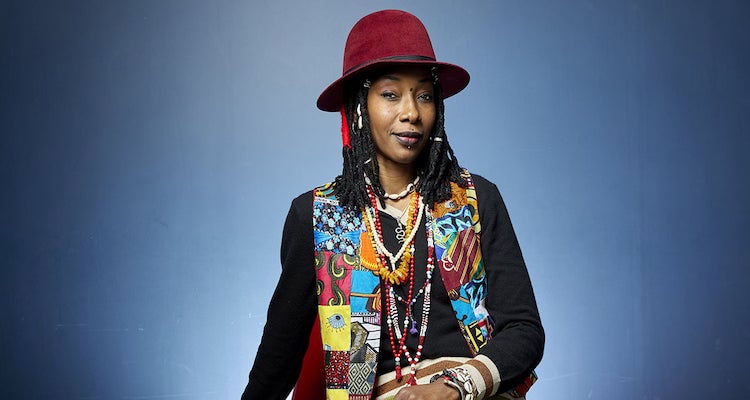 fatoumata-diawara-nous-dit-tout-sur-son-projet-childrean-entretien-exclusif